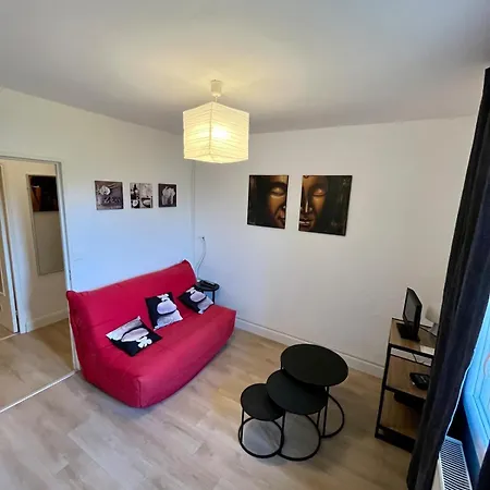 Cosy Saint-Romain-la-Motte